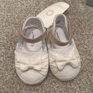 New with tags baby espadrilles Daisy
